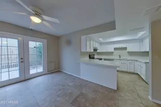 Photo #6: 6336075 Listing 