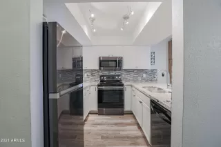 Photo #3: 6336158 Listing