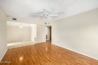 Photo #3: 6336228 Listing 