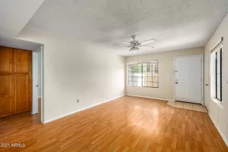 Photo #4: 6336228 Listing 