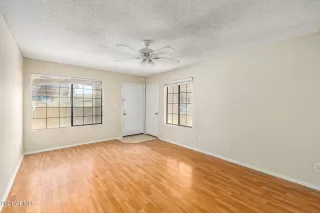 Photo #5: 6336228 Listing 