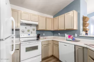 Photo #4: 6336370 Listing