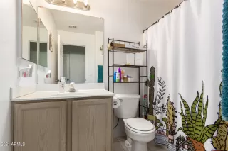 Photo #5: 6336370 Listing