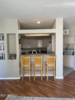 Photo #5: 6336584 Listing