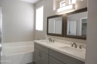 Photo #3: 6336594 Listing