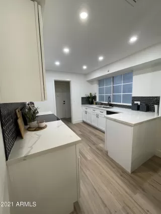 Photo #4: 6336602 Listing