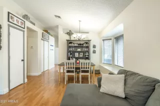 Photo #3: 6336607 Listing