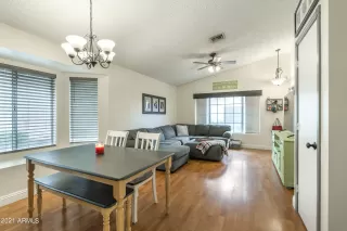 Photo #4: 6336607 Listing