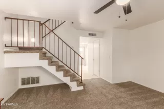 Photo #5: 6336682 Listing