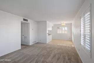 Photo #3: 6336725 Listing