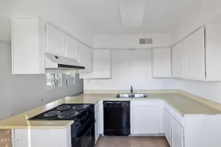 Photo #6: 6336725 Listing