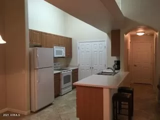 Photo #3: 6336816 Listing 