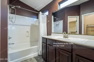 Photo #3: 6337418 Listing