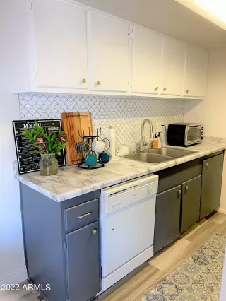 Photo #4: 6338063 Listing