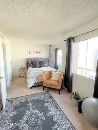 Photo #6: 6338063 Listing