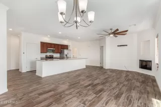 Photo #6: 6338138 Listing