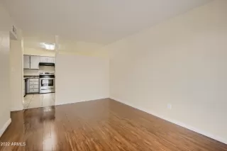 Photo #5: 6338166 Listing