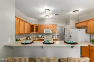 Photo #6: 6338355 Listing 