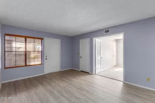 Photo #4: 6338875 Listing