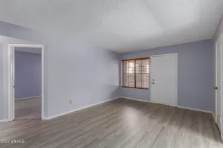 Photo #5: 6338875 Listing