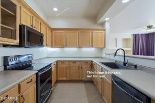 Photo #3: 6339129 Listing