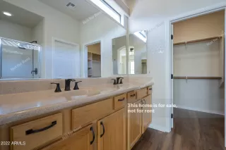 Photo #5: 6339129 Listing