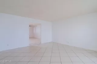 Photo #5: 6339209 Listing