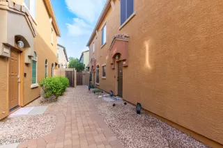 Photo #2: 6339735 Listing