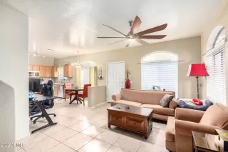 Photo #4: 6339735 Listing