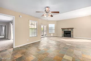 Photo #4: 6339831 Listing