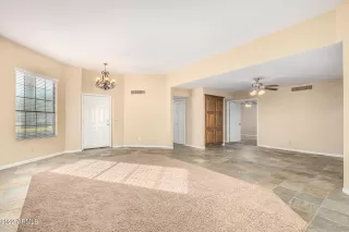 Photo #6: 6339831 Listing