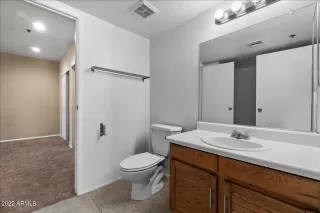 Photo #6: 6339889 Listing