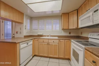 Photo #6: 6339954 Listing