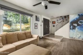 Photo #3: 6340296 Listing