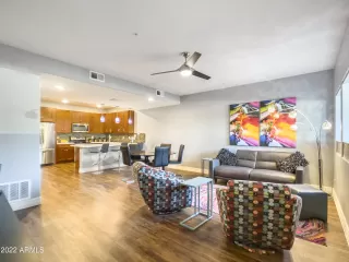 Photo #3: 6340408 Listing