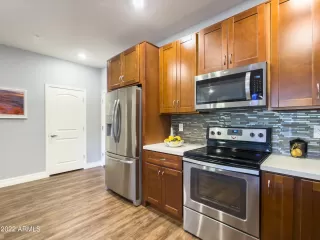 Photo #4: 6340408 Listing