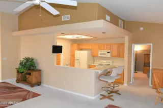 Photo #6: 6340467 Listing 