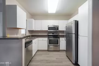 Photo #2: 6340598 Listing