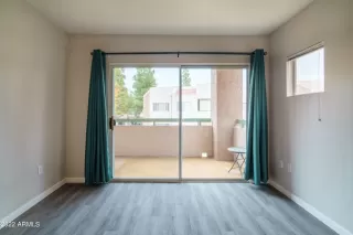 Photo #4: 6340598 Listing