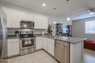 Photo #6: 6340860 Listing