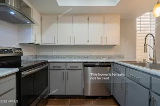 Photo #5: 6340998 Listing