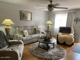 Photo #3: 6341300 Listing