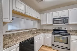 Photo #2: 6341486 Listing