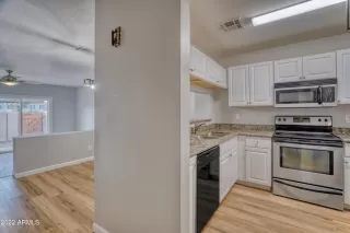 Photo #6: 6341486 Listing