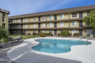 Photo #3: 6341613 Listing