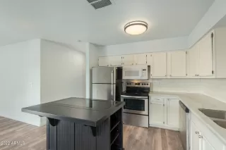 Photo #1: 6341765 Listing 