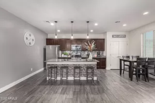 Photo #5: 6341822 Listing 