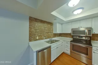 Photo #6: 6342150 Listing