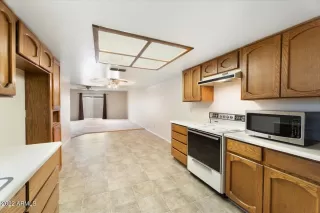 Photo #4: 6342201 Listing