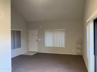 Photo #6: 6342434 Listing